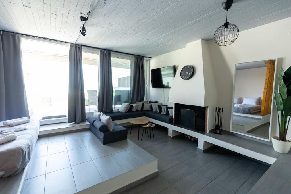 Deko Penthouse Suite Салоники Экстерьер фото
